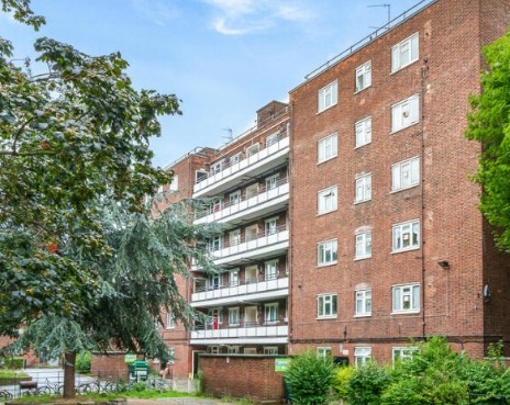 3 bedroom flat in Vauxhall House Exchange